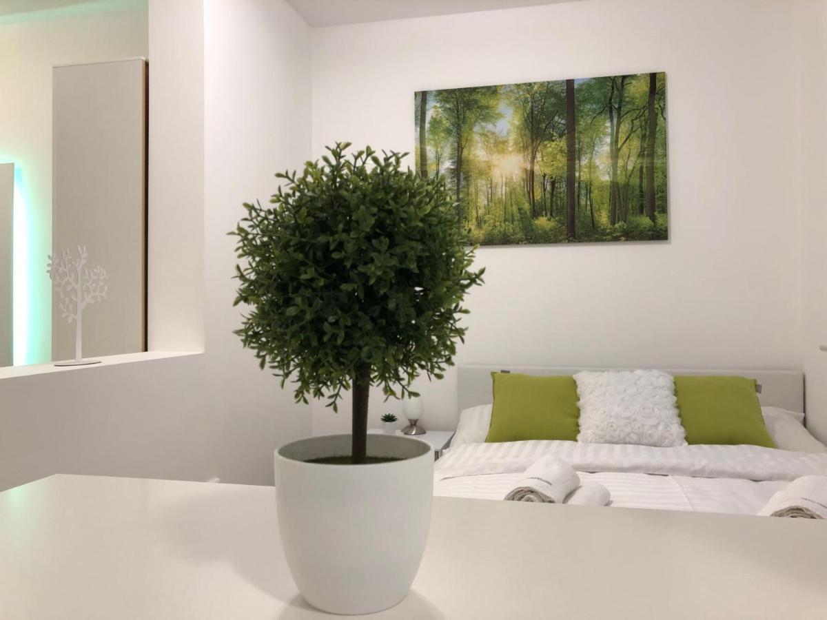 Modern Center Studio Under The Castle II Free Parking Apartamento Liubliana Exterior foto