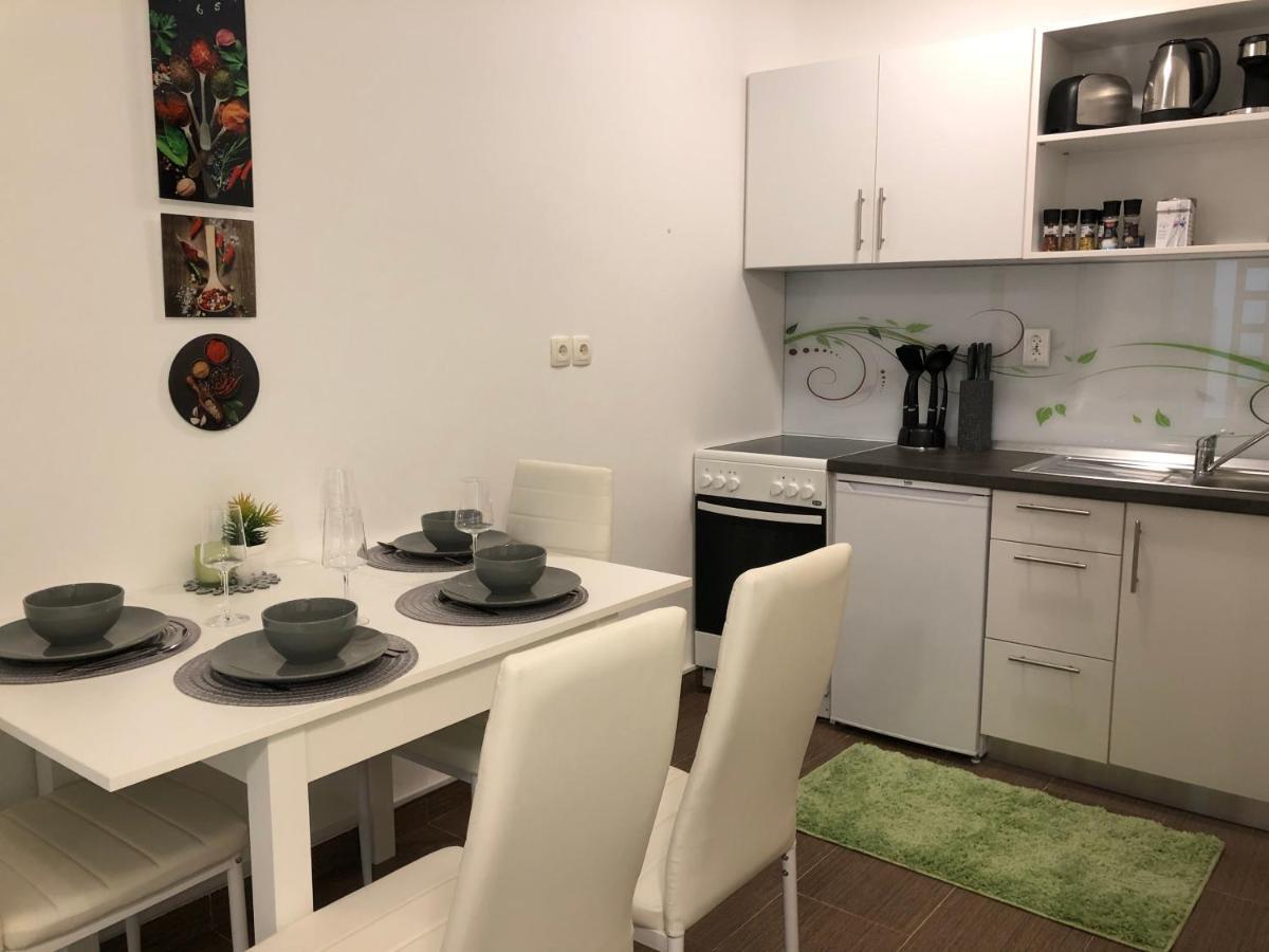 Modern Center Studio Under The Castle II Free Parking Apartamento Liubliana Exterior foto
